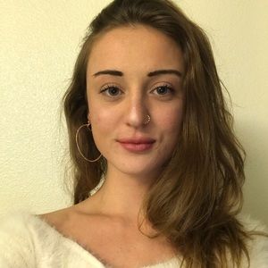 Meet your Posher, Chloe